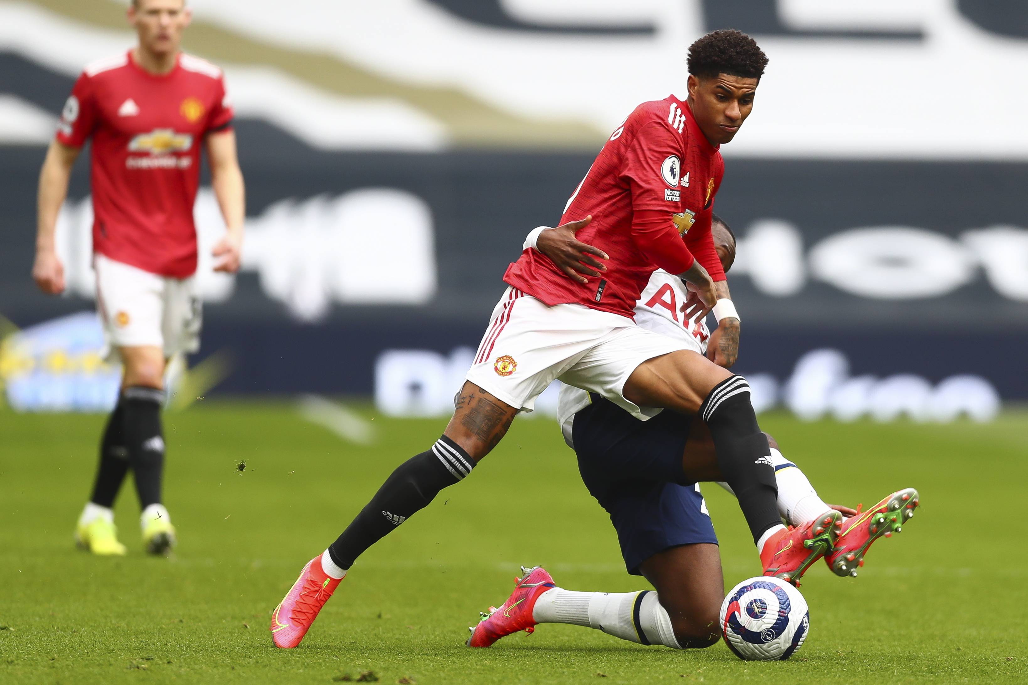 是一位足球 是一位足球